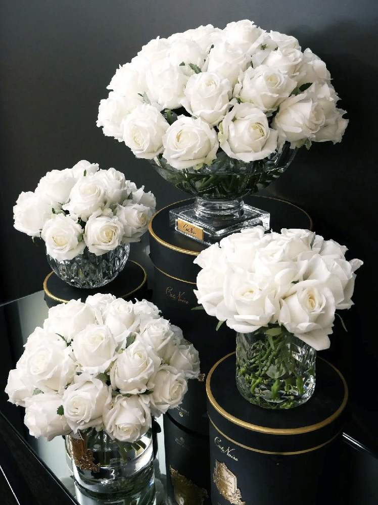 Ароматизированный букет Cote Noire Centerpiece Rose Buds White