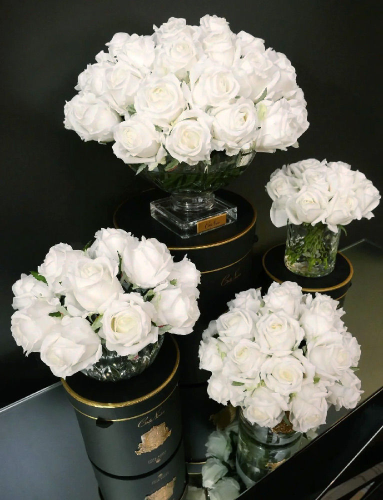 Ароматизированный букет Cote Noire Centerpiece Rose Buds White